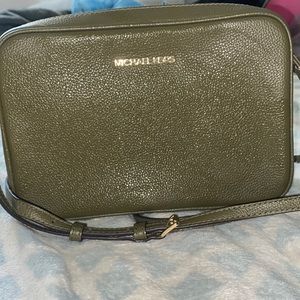 Michael Kors Women's Jet Set Crossbody Purse